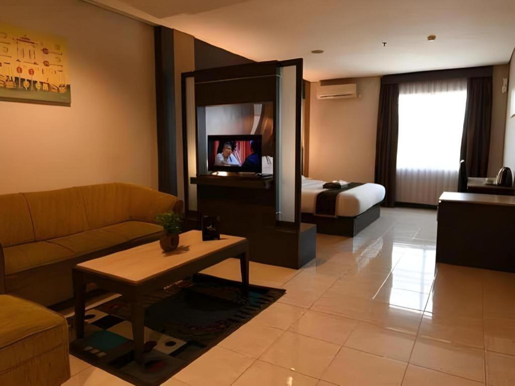 D'Arcici Hotel Cempaka Putih Jakarta Ngoại thất bức ảnh